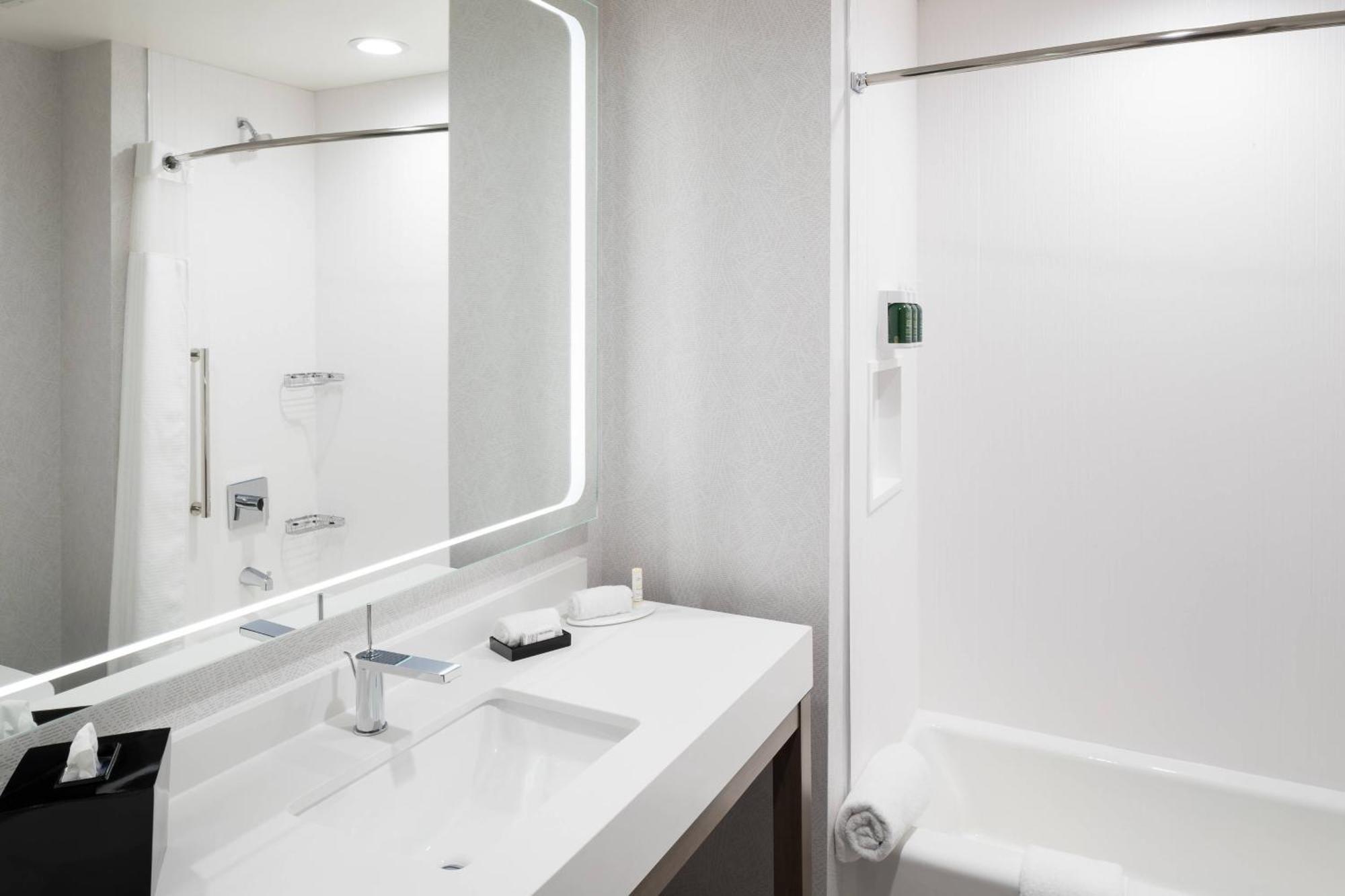 Courtyard By Marriott Houston Heights/I-10 Hotel Ngoại thất bức ảnh